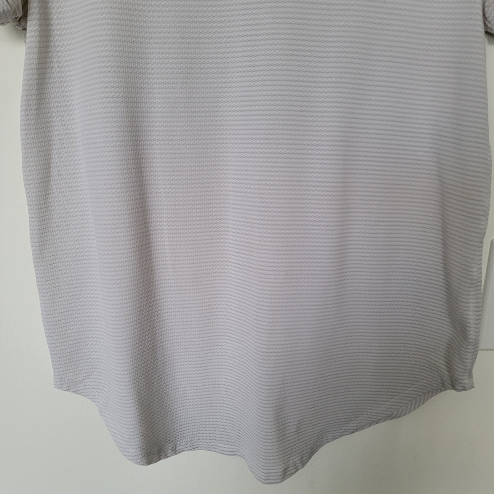 lululemon athletica Light Gray Short Sleeve Tee - Picture 4 of 7
